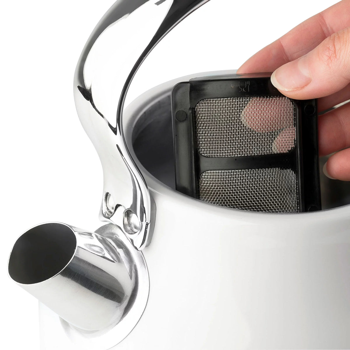 White 1.7 Liter Electric Tea Kettle & 4 Slice Toaster A9575