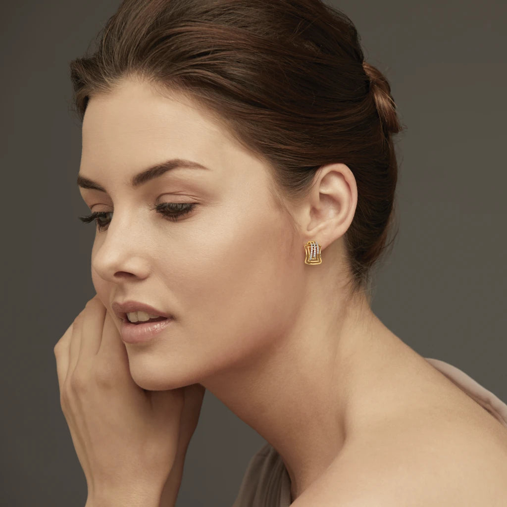18Kt Yellow Gold Diamond Stud Earrings V70843