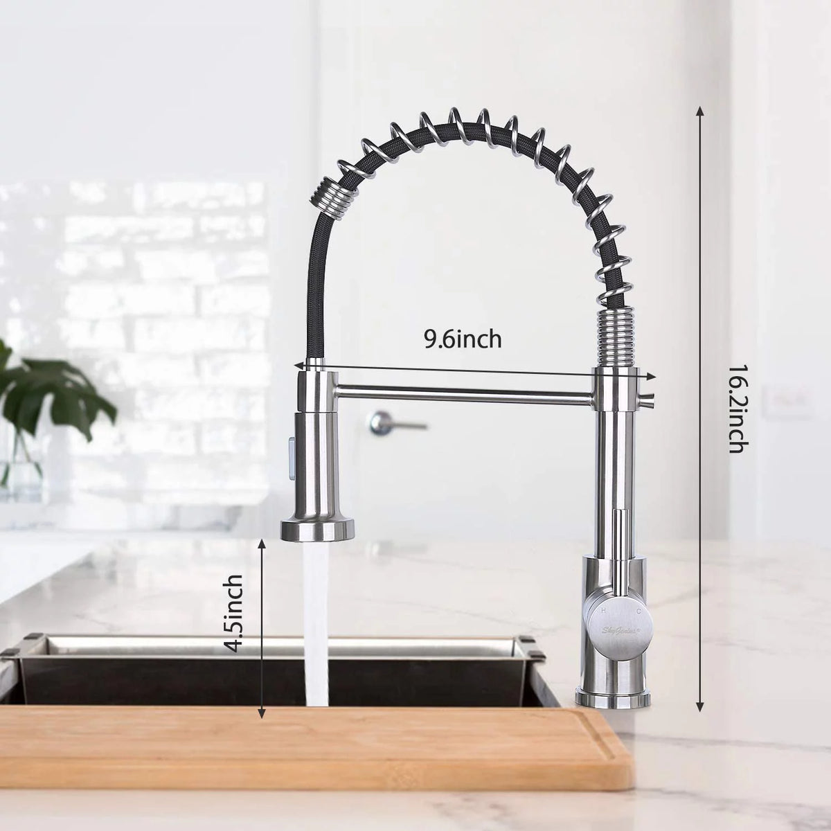 Single Handle Pull Down Kitchen Faucet S571291