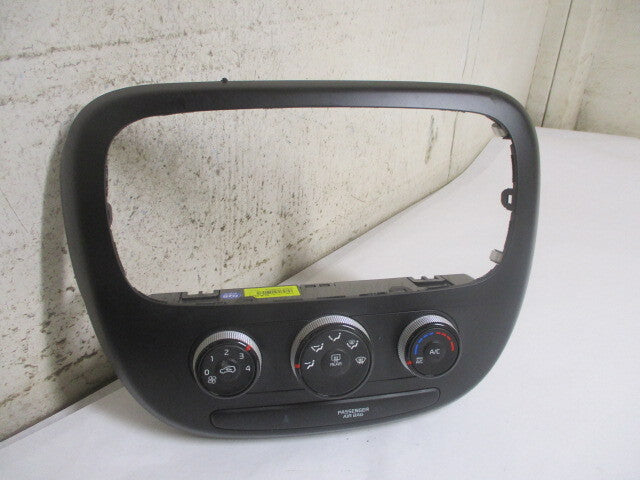 Pre-Owned Kia Soul Manual Climate AC Heater Temperature Control L616